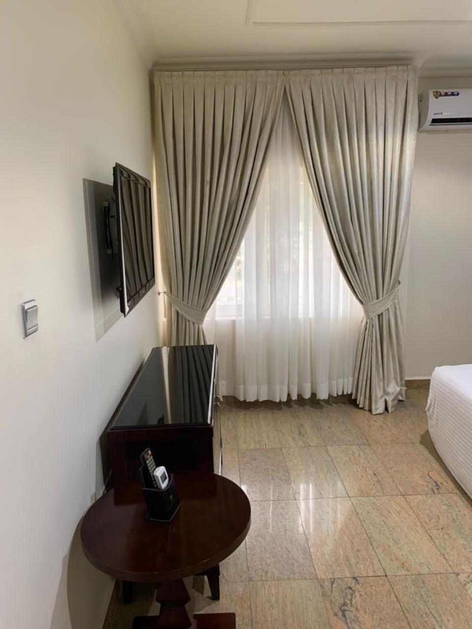 Ofas Chelsea Hotel Abuja Extérieur photo