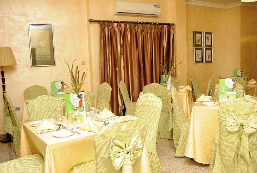 Ofas Chelsea Hotel Abuja Extérieur photo